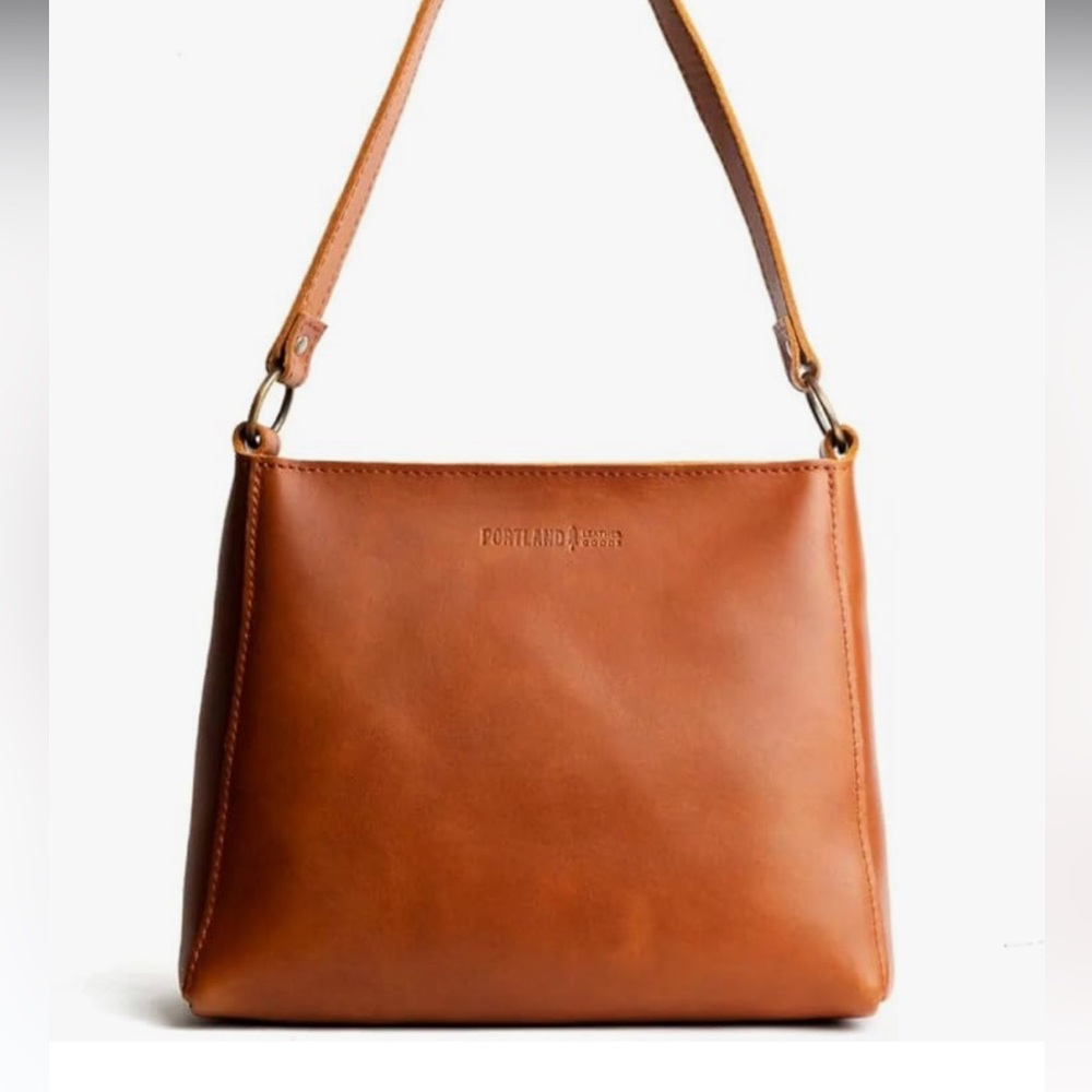 Portland Leather Triangle Shoulder Bag in Honey